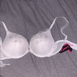 La SENZA cute white lace bra